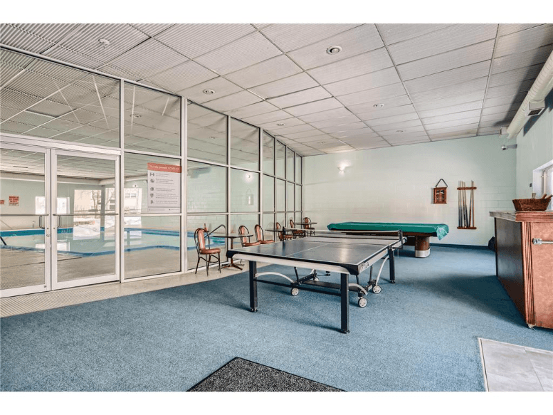 Roseville Condo: 2720 Dale St N