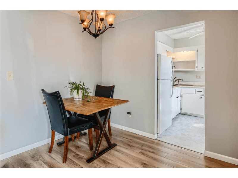 Roseville Condo: 2720 Dale St N