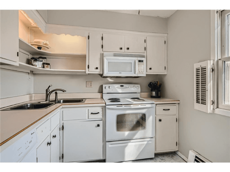 Roseville Condo: 2720 Dale St N