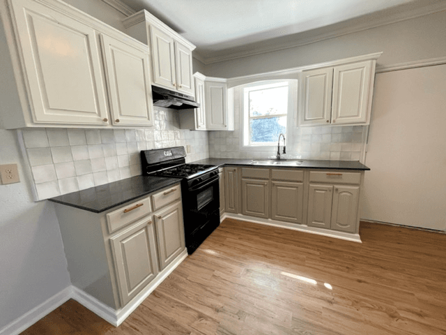 Waco House: 2608 Bosque Blvd