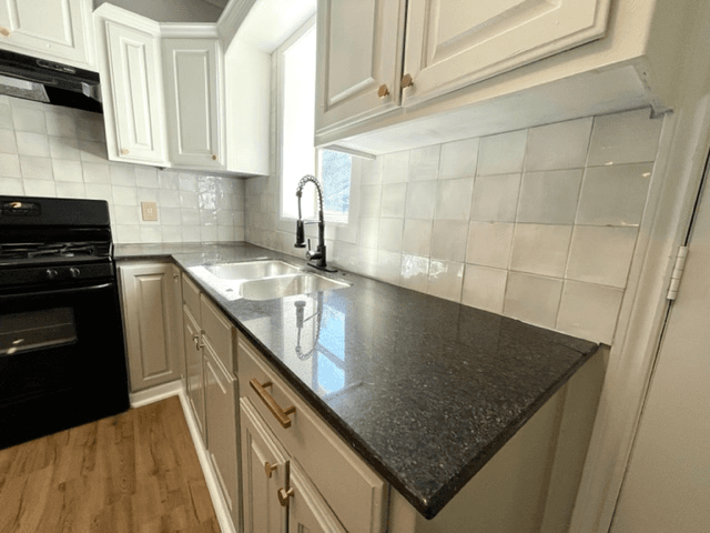 Waco House: 2608 Bosque Blvd