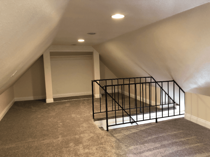 Crestline House: 22822 Azalia Ln