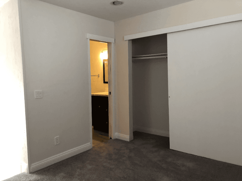 Crestline House: 22822 Azalia Ln