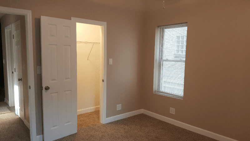 Chicago Apartment: 5357 W Leland Avenue