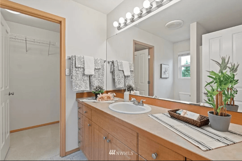 Maple Valley Townhome: 23907 SE 282nd St