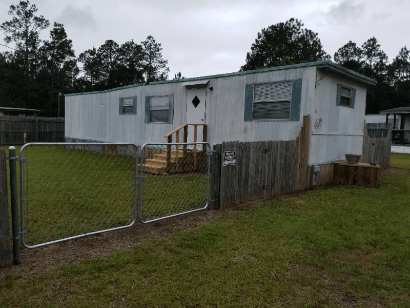Ludowici House: 41 NE Thickette Road