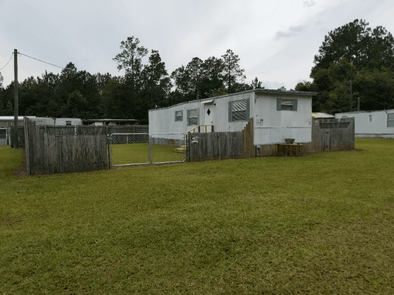 Ludowici House: 41 NE Thickette Road