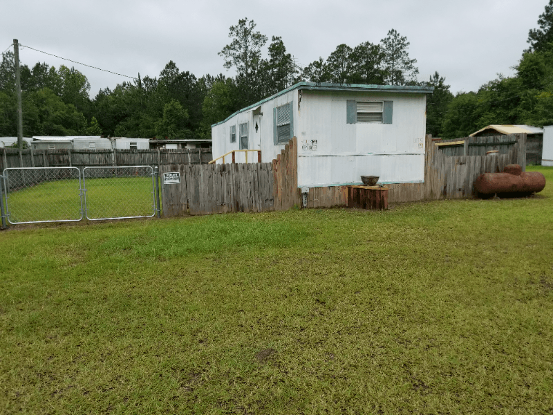 Ludowici House: 41 NE Thickette Road