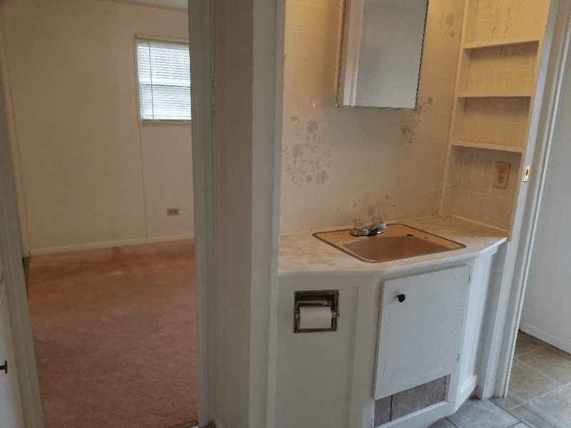 Ludowici House: 41 NE Thickette Road