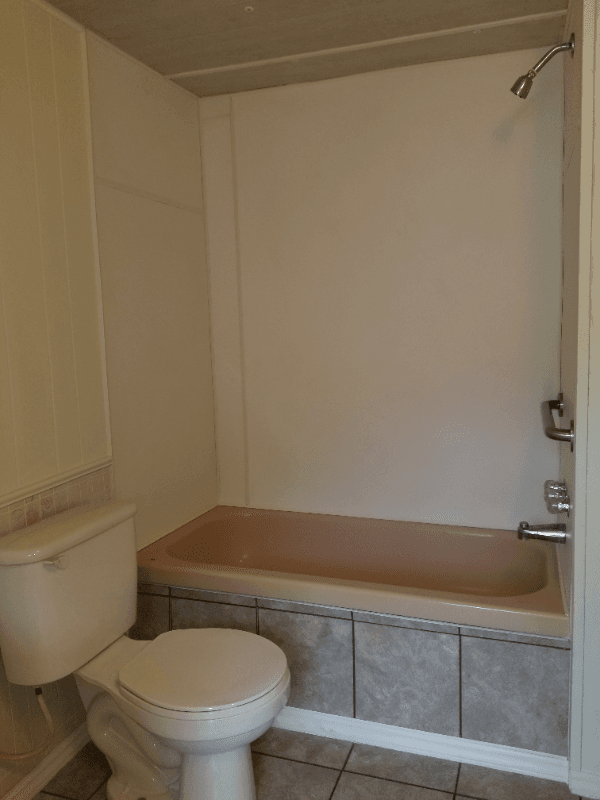 Ludowici House: 41 NE Thickette Road