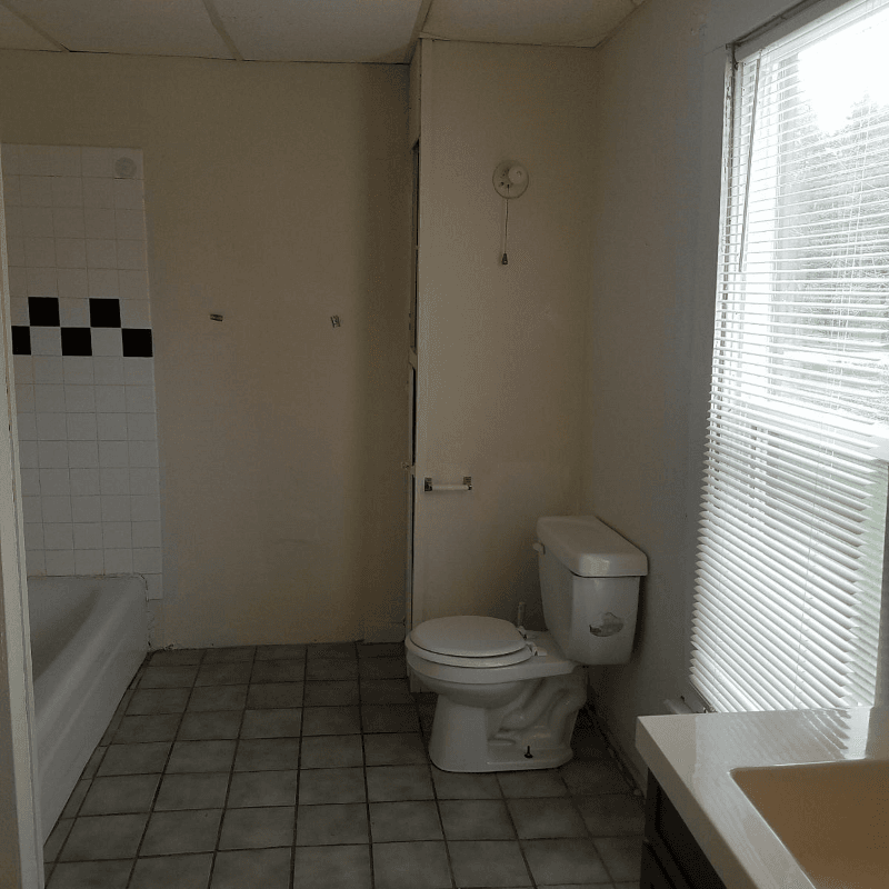 Fayette Apartment: 507 King St, Fayette IA