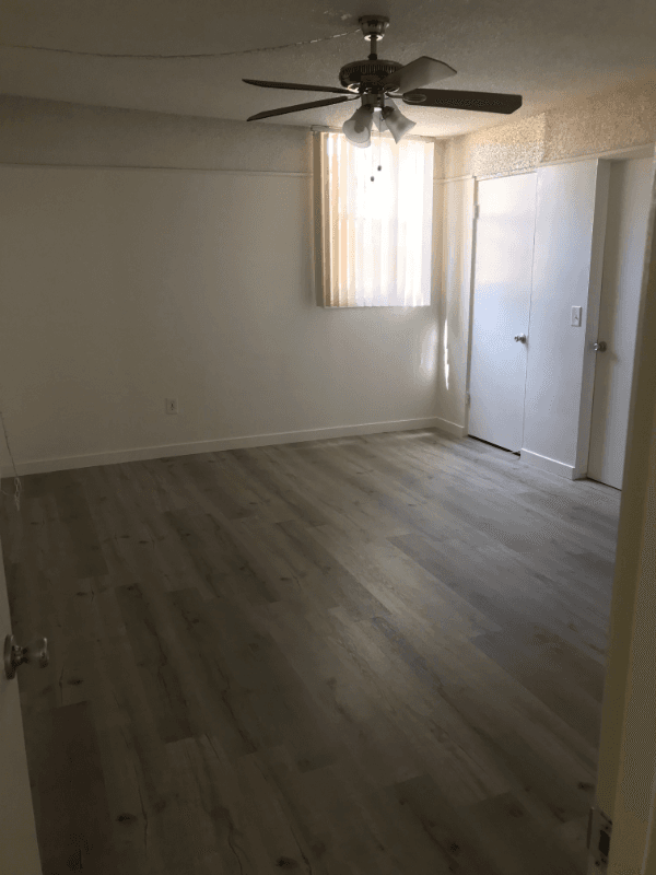 Signal Hill Apartment: 2185 E 21st St