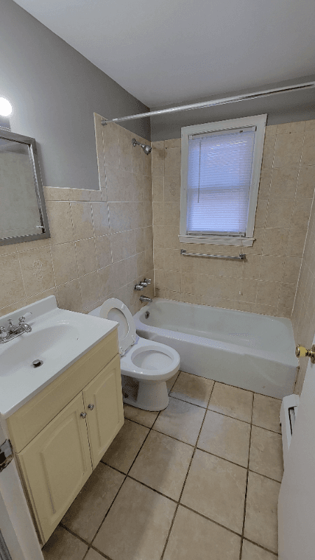 East Hartford Apartment: 41 Gould Drive