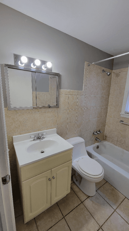 East Hartford Apartment: 41 Gould Drive