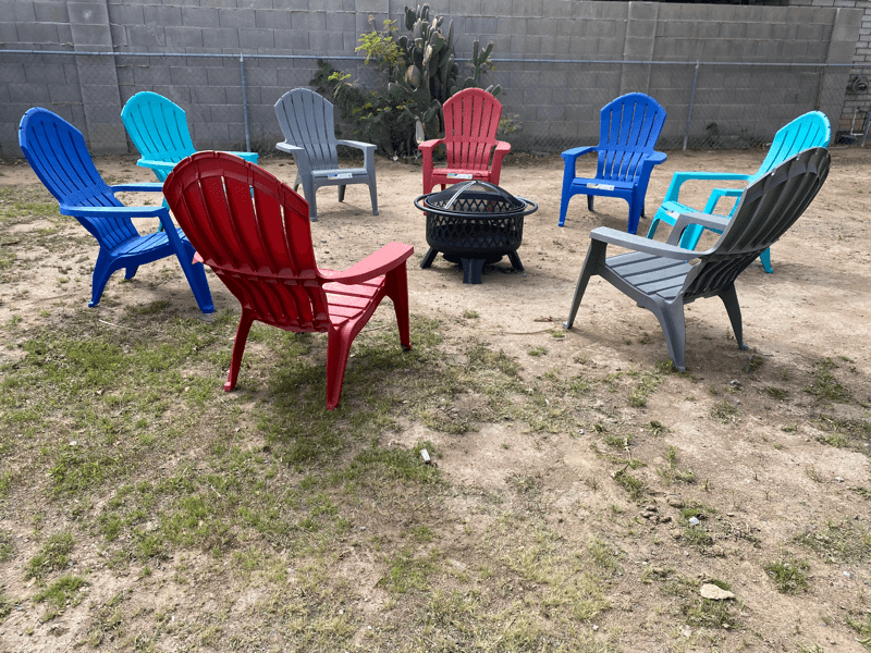 Avondale House: 1401 S 112th Dr