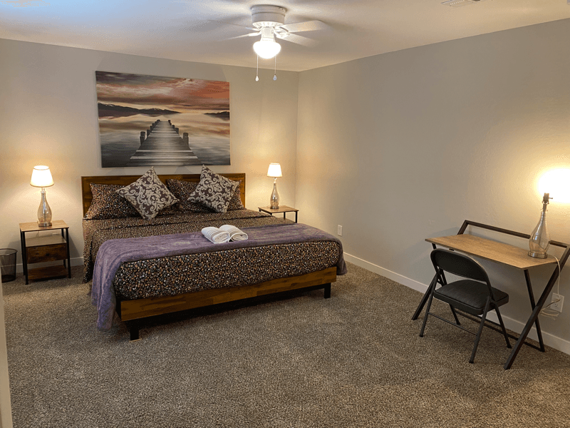 Avondale House: 1401 S 112th Dr