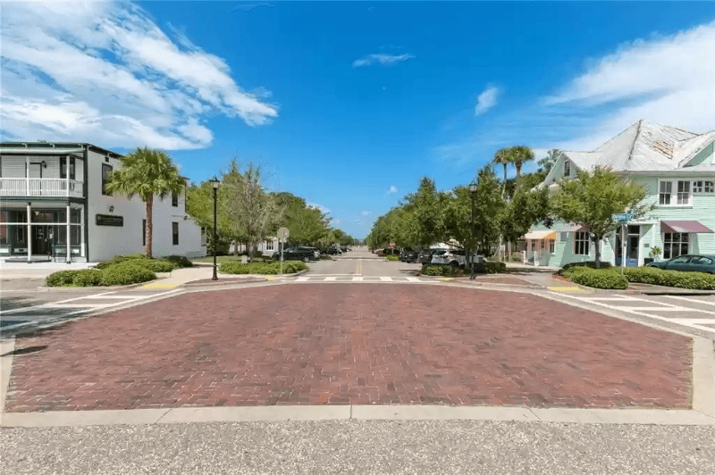 Palm Harbor House: 1328 Illinois Ave.
