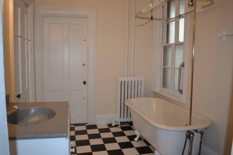 Utica Apartment: 1010 Dudley Ave