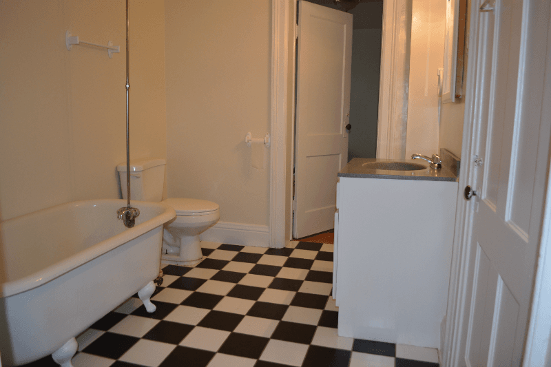 Utica Apartment: 1010 Dudley Ave