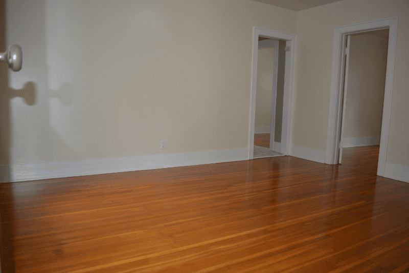 Utica Apartment: 1010 Dudley Ave
