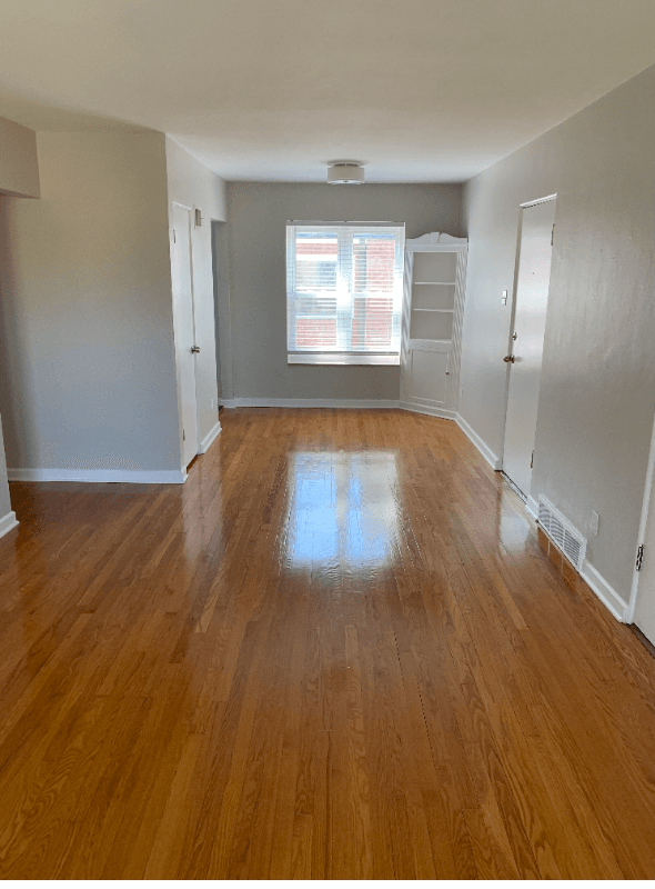 Saint Louis Apartment: 6219 Nagel Avenue