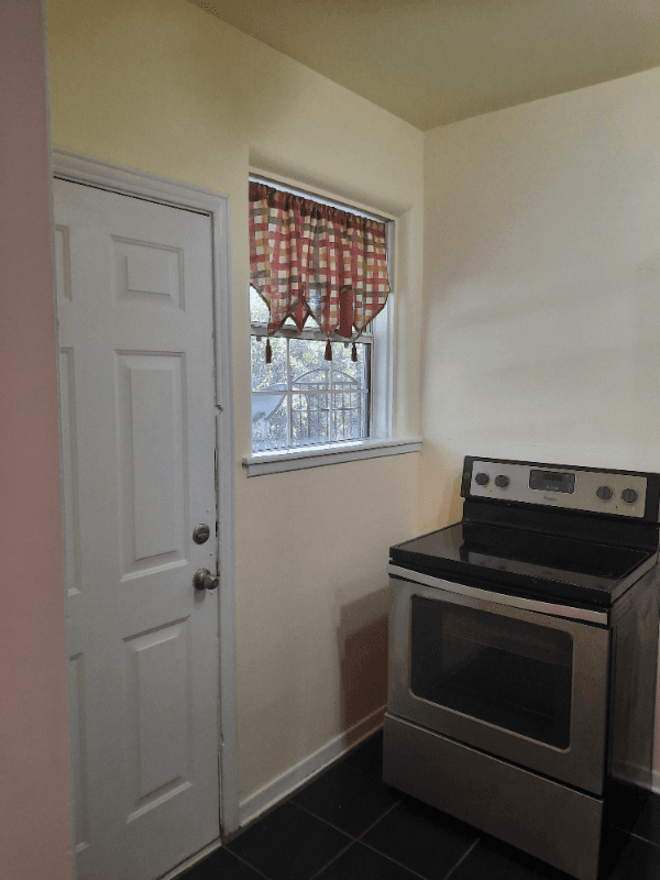 Daytona Beach Apartment: 512 Phoenix Ave Apt 2
