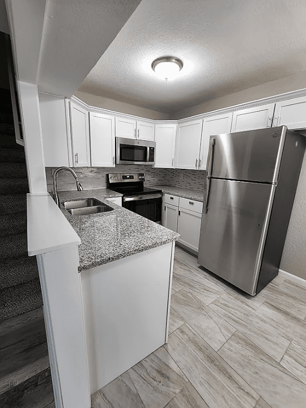 Kansas City Townhome: 336 Belmont Blvd