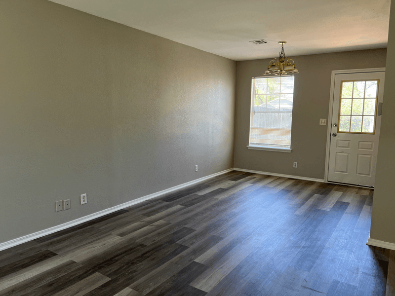 Tulsa House: 1037 E 64th Pl