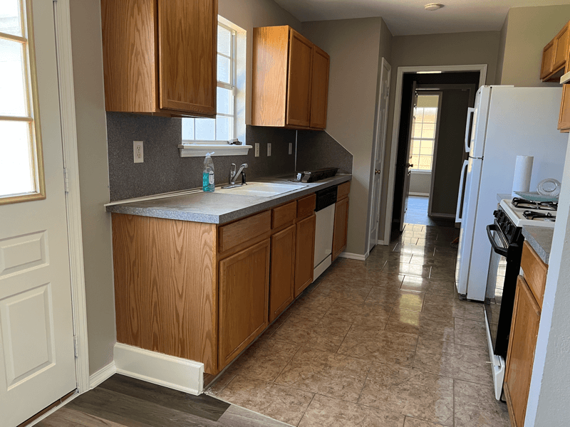 Tulsa House: 1037 E 64th Pl