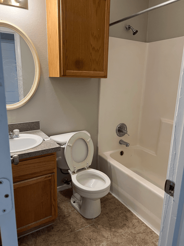 Tulsa House: 1037 E 64th Pl