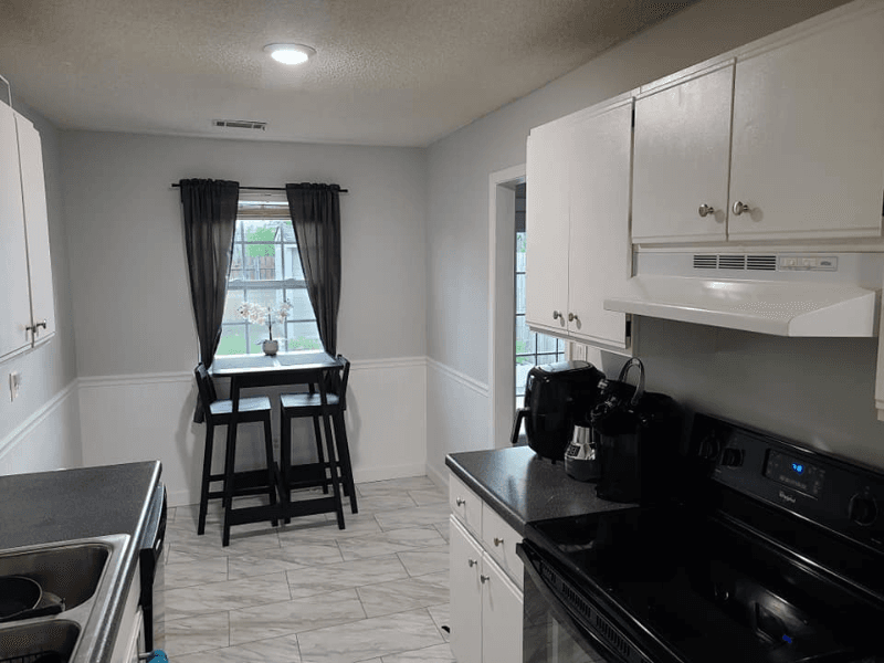 Warner Robins Townhome: 132 Sussex Drive