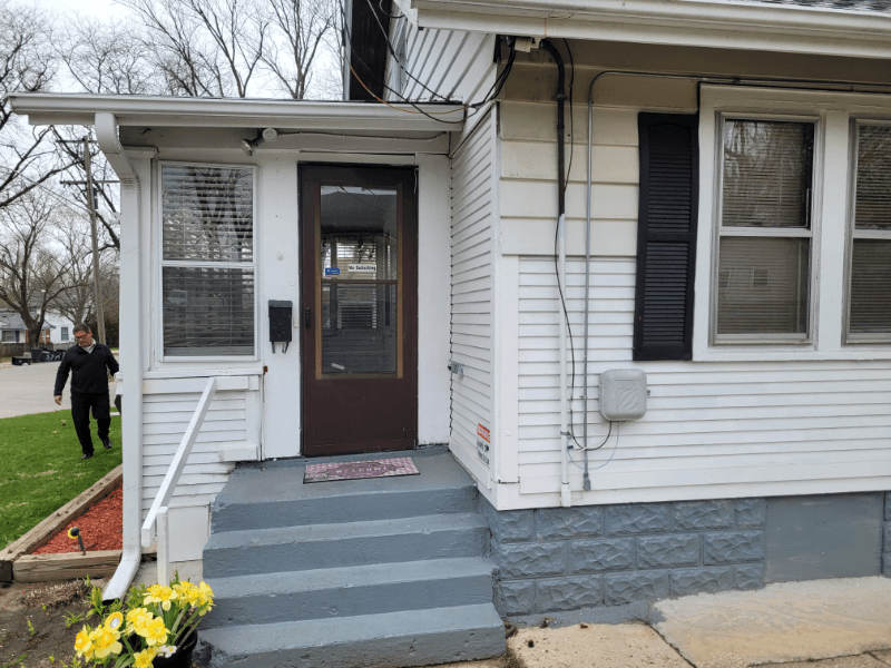Rockford House: 627 N Sunset Ave, Rockford IL