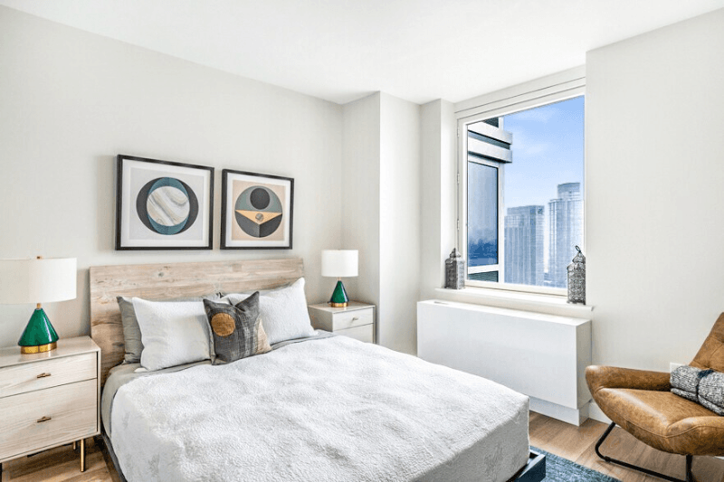 Long Island City Apartment: 52 Center Blvd