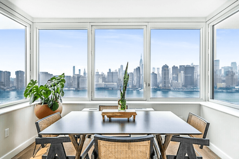 Long Island City Apartment: 52 Center Blvd