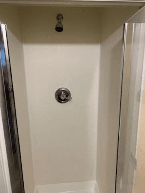 Gary Apartment: 1301 Pennsylvania St #6