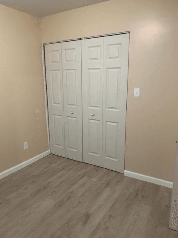 Gary Apartment: 1301 Pennsylvania St #6