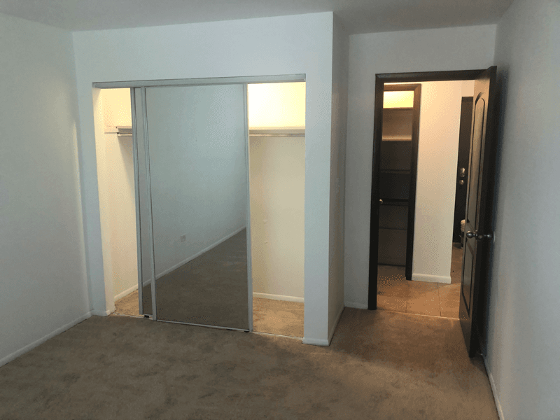 Vernon Hills Apartment: 650 Westmoreland Dr