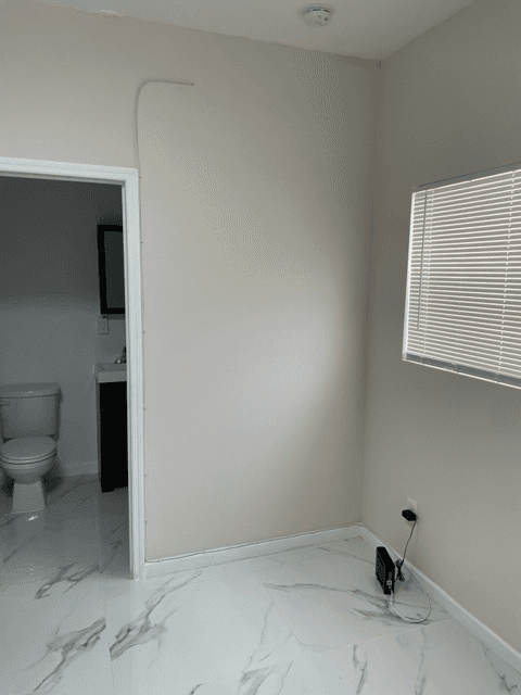 Hollywood Apartment: 1020 N 18th Ct