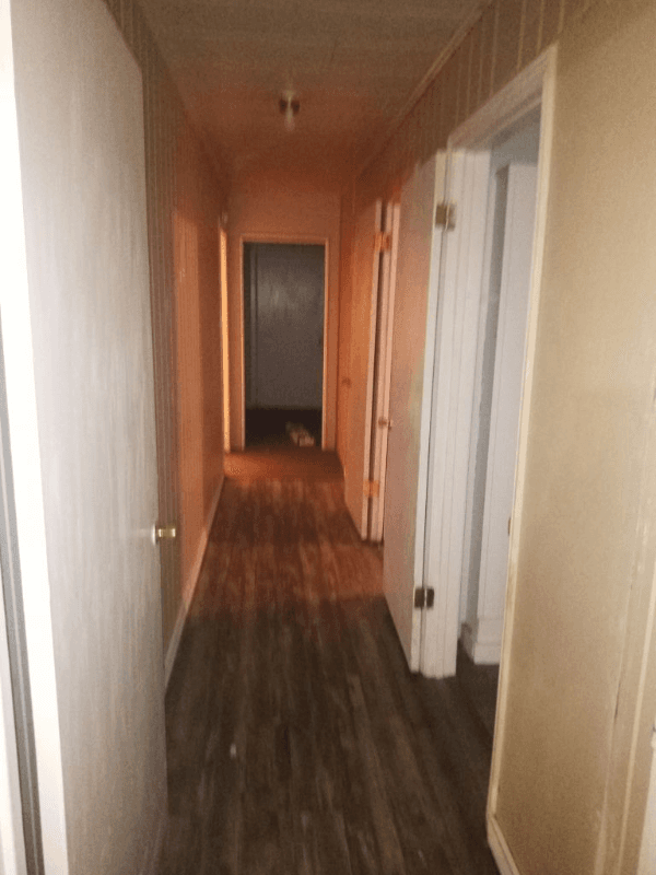Jennings House: 1423 Airport Rd