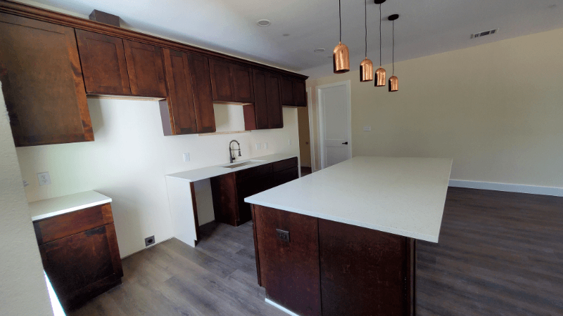 Arlington House: 508 S Mesquite St