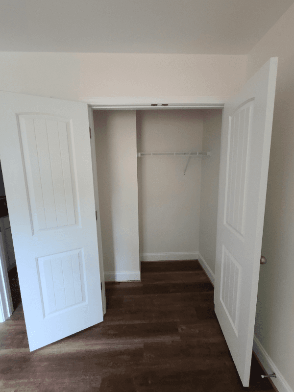 Travelers Rest House: 106 Solis Ct.