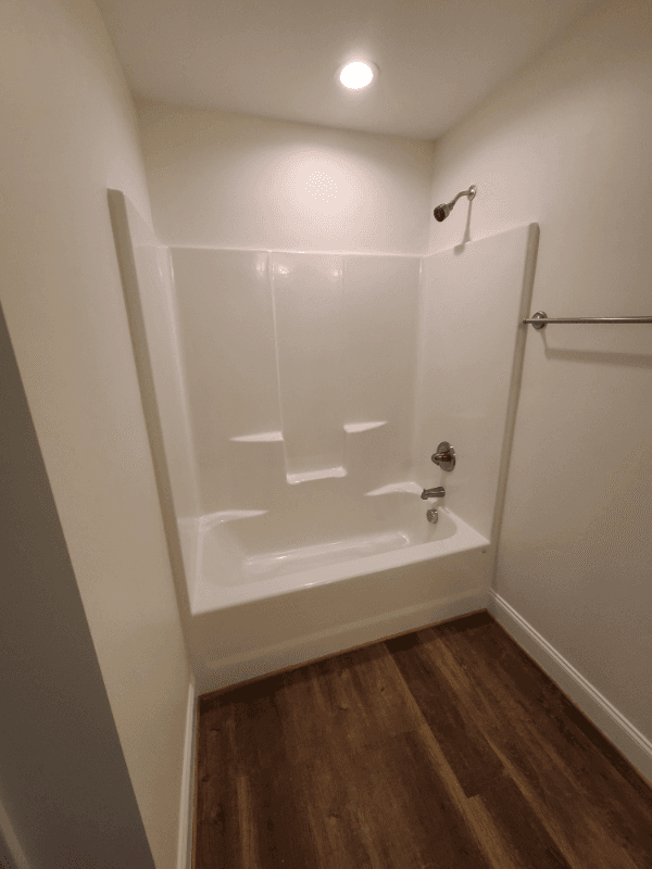 Travelers Rest House: 106 Solis Ct.
