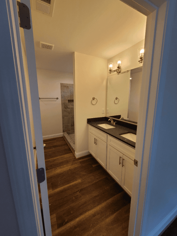 Travelers Rest House: 106 Solis Ct.