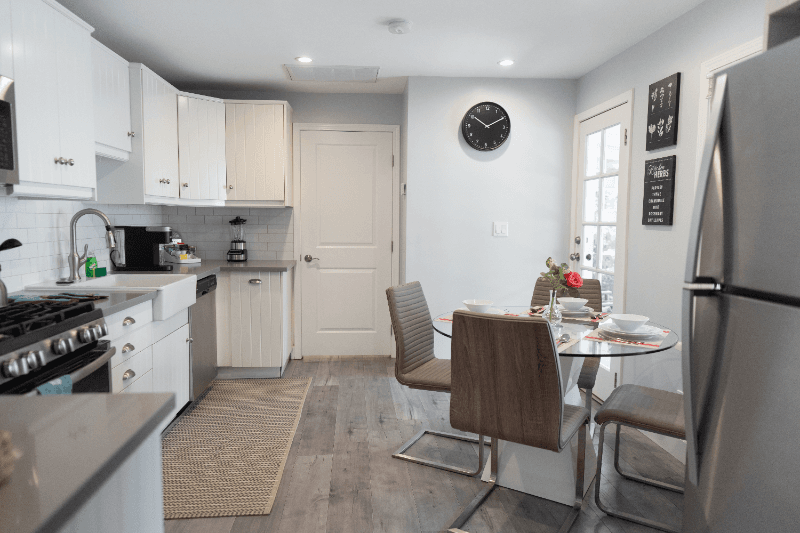 Glendale House: 1058 Allen Ave