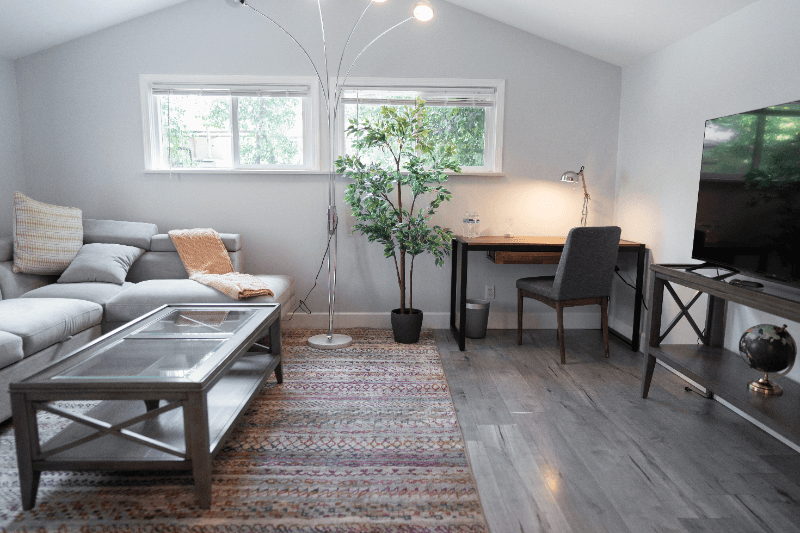 Glendale House: 1058 Allen Ave