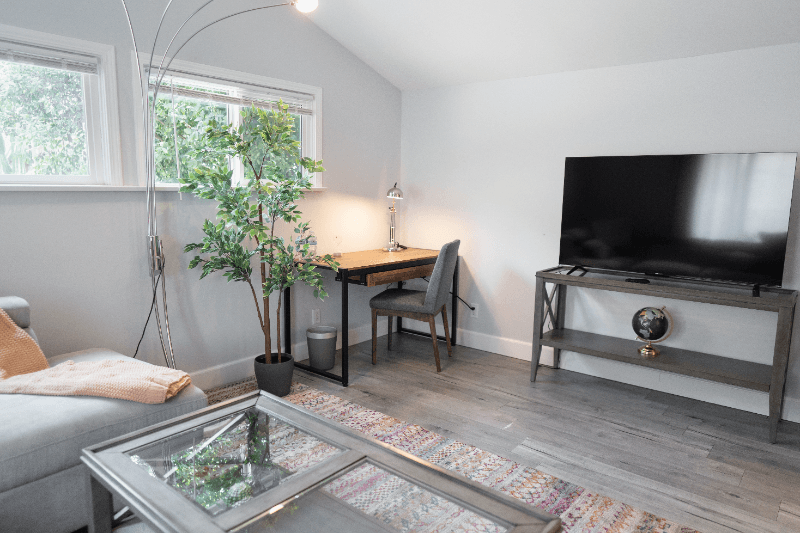 Glendale House: 1058 Allen Ave
