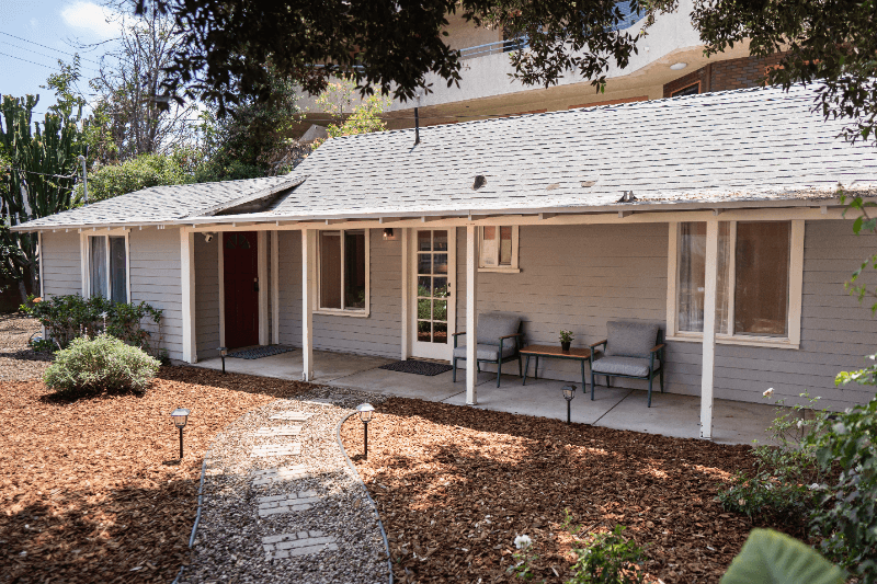 Glendale House: 1058 Allen Ave