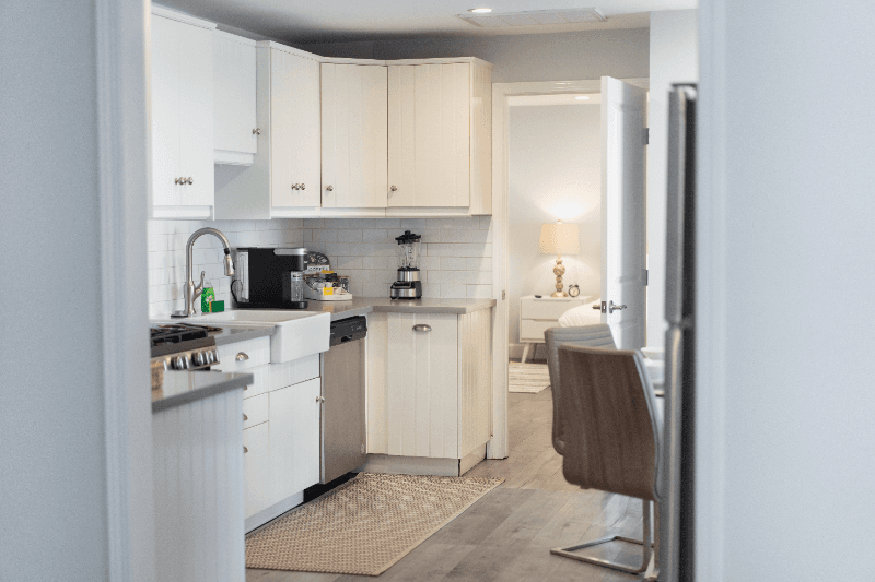 Glendale House: 1058 Allen Ave