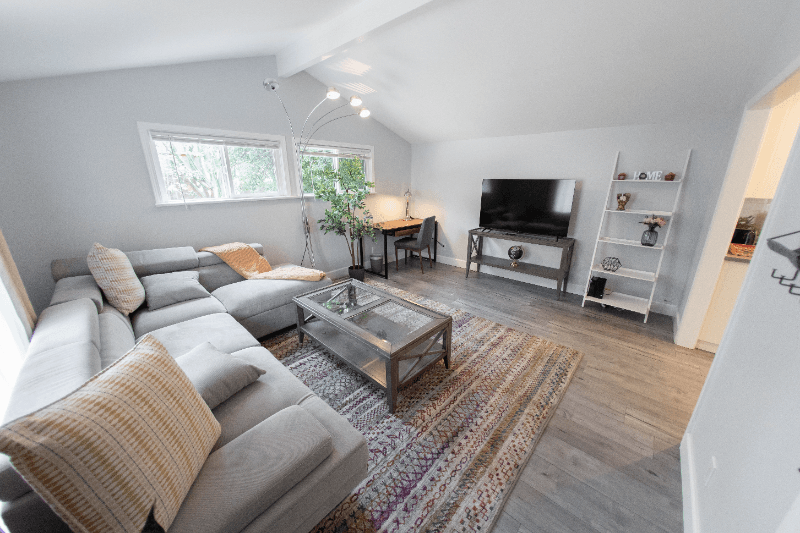Glendale House: 1058 Allen Ave