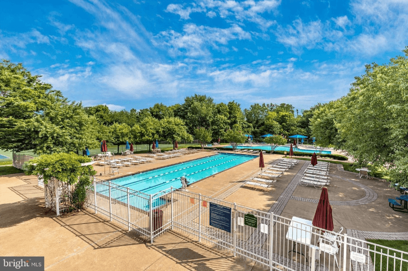 Frederick Townhome: 2507 Mill Race Rd